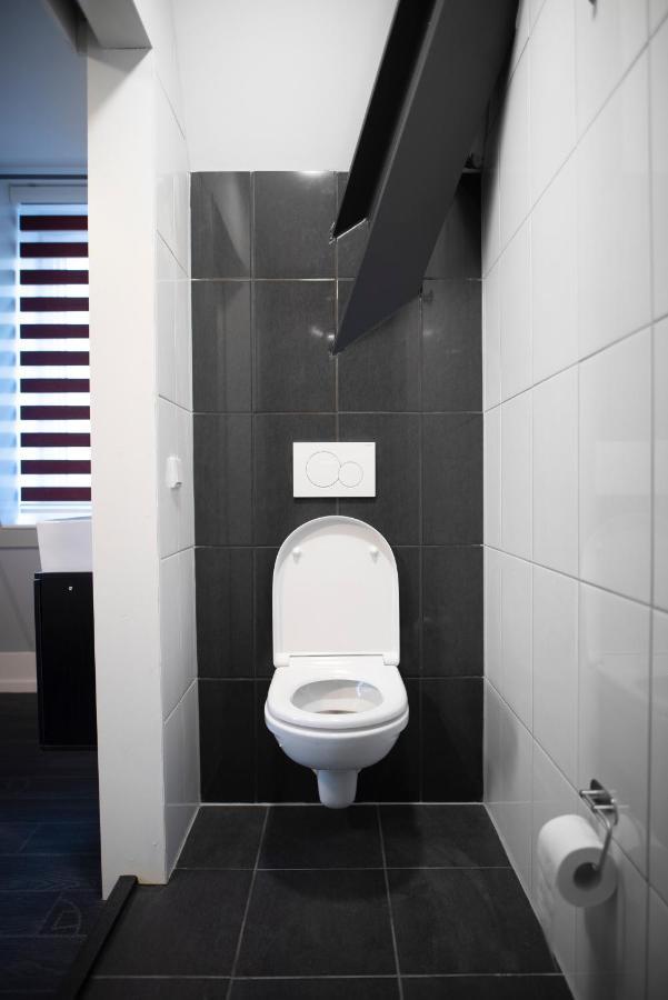 Double or Twin Room Private Bathroom