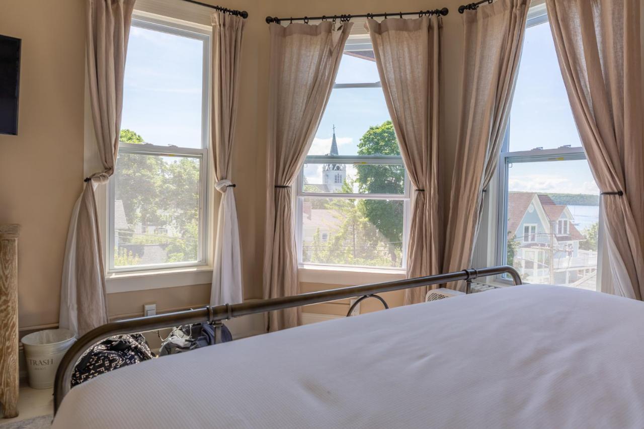 King Room Lake View