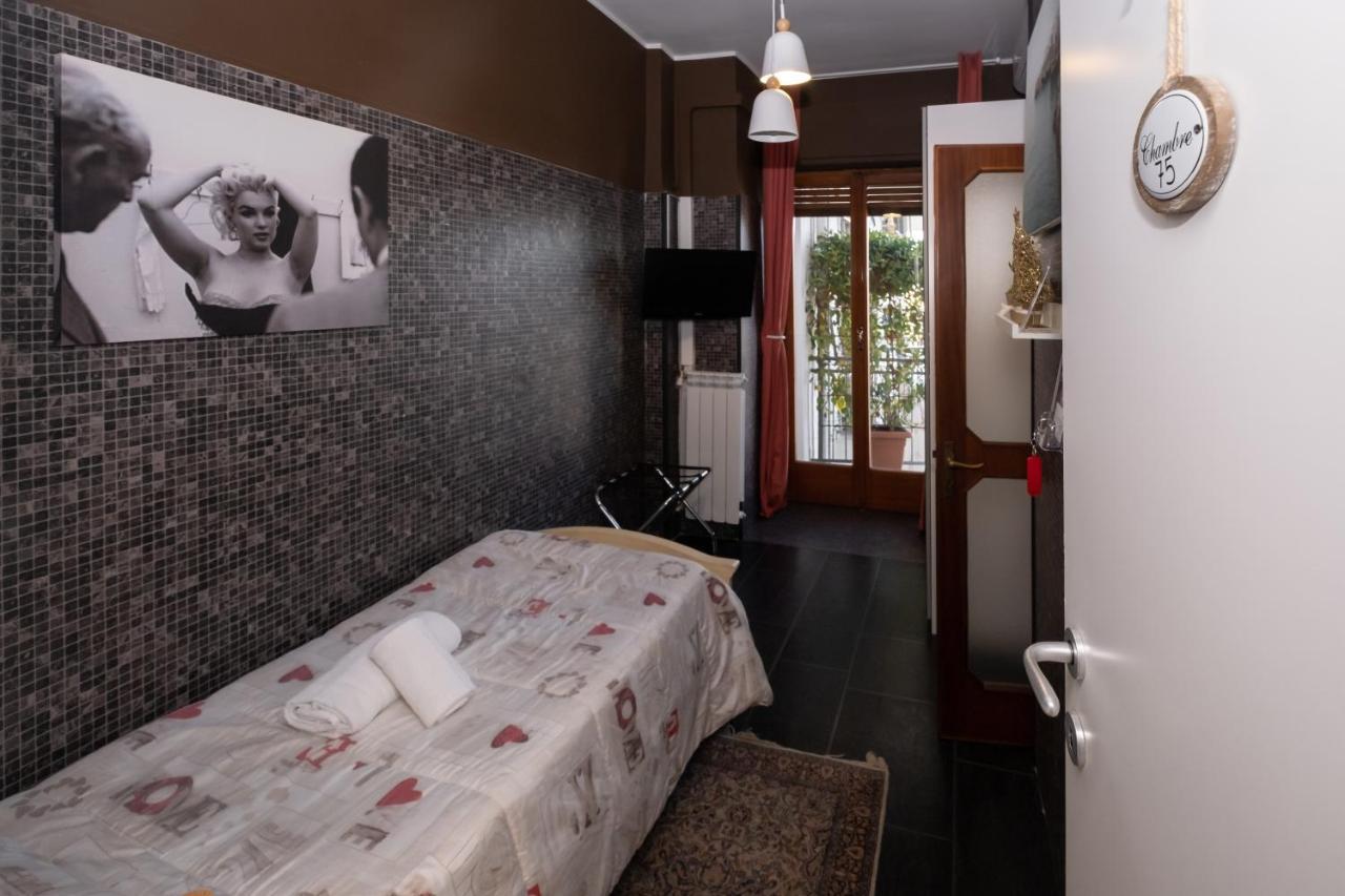 Single Room Balcony
