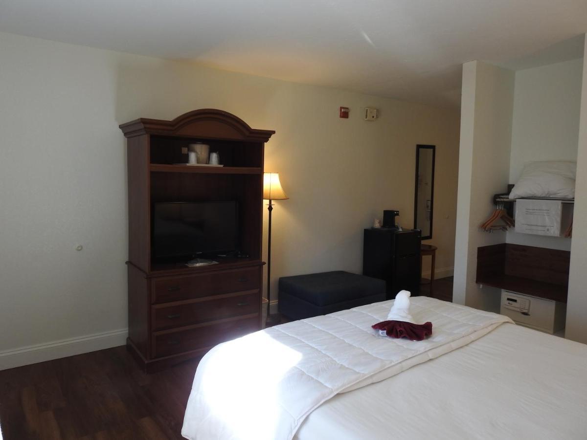 Queen Room Disability Access Pet Friendly