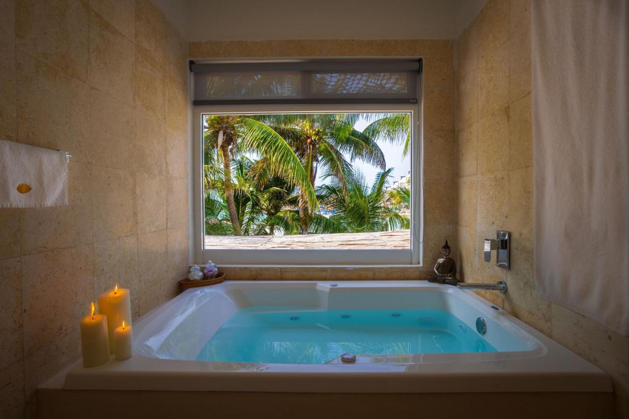 Jacuzzi Suite Partial Ocean View