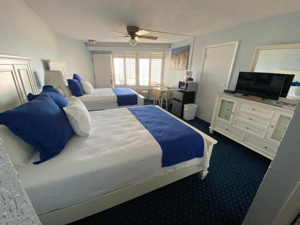 Standard Queen Room Two Queen Beds