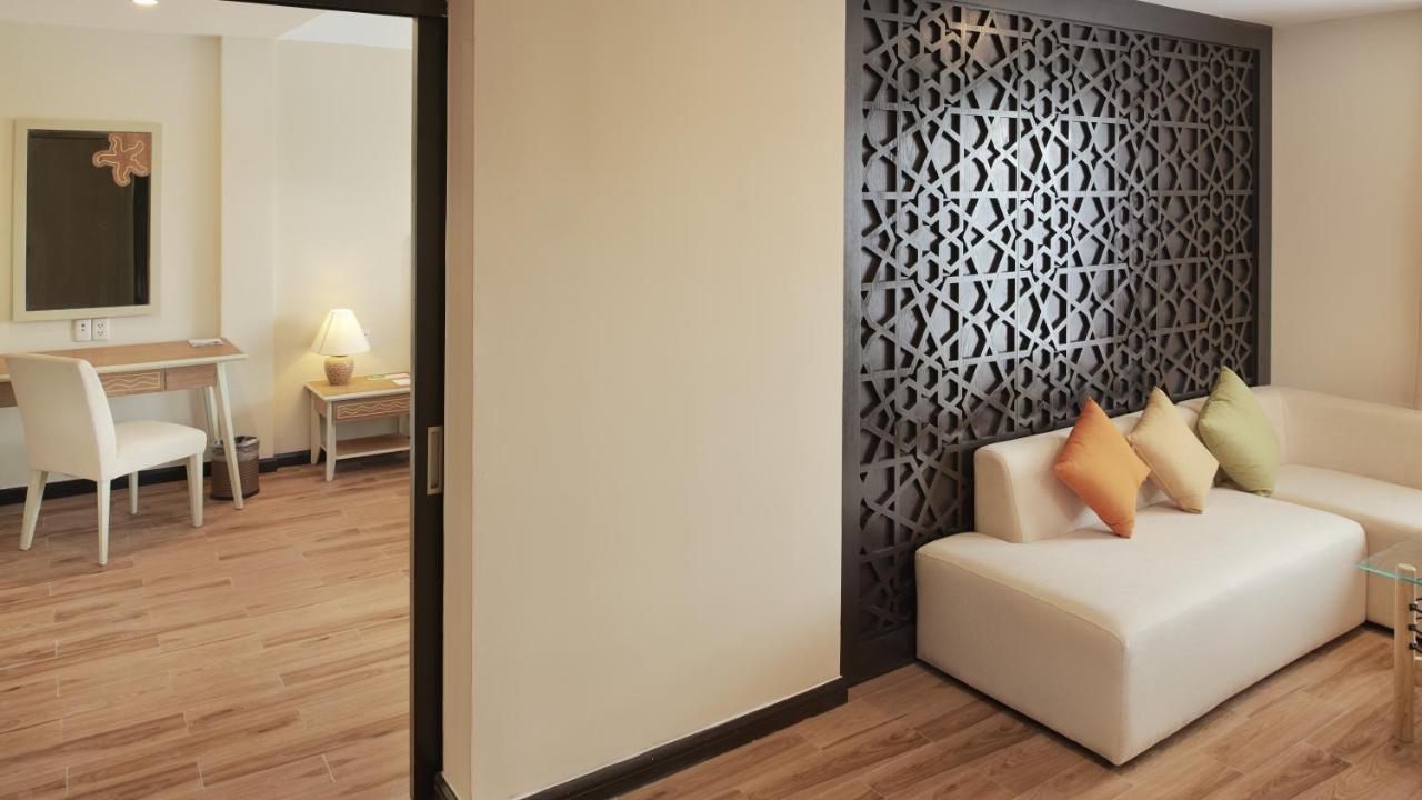 Deluxe Garden Double Room Bathtub