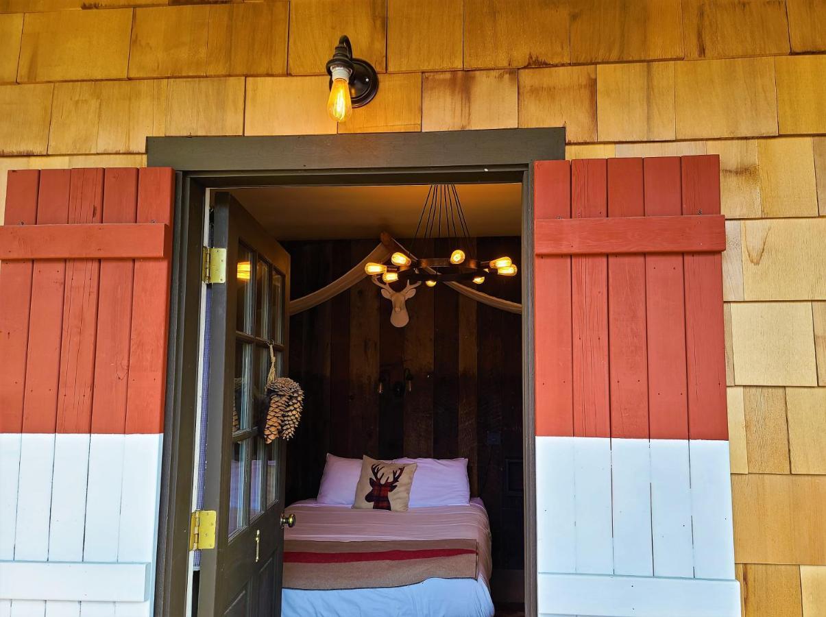 Queen Room Balcony-Pet Friendly