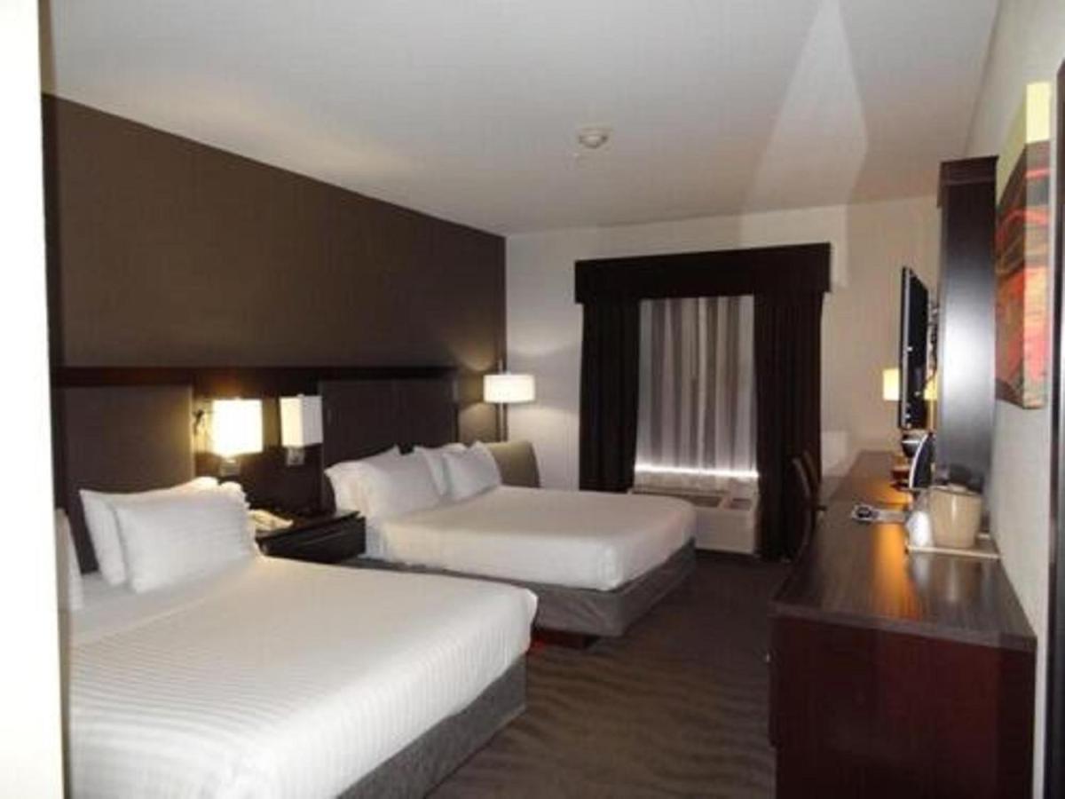 Standard Room Two Queen Beds