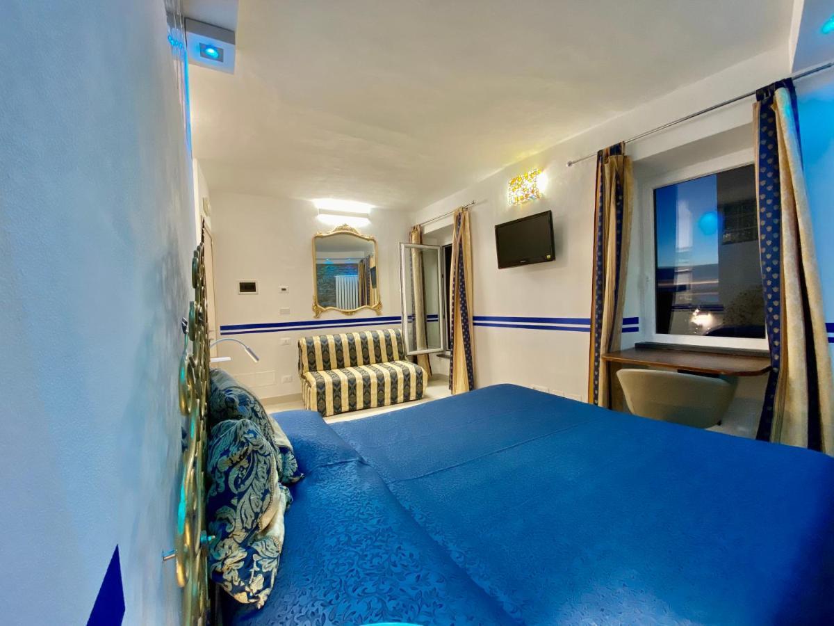 Quadruple Room Sea View