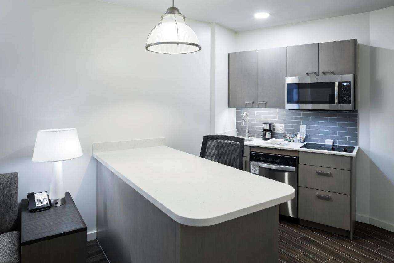 King Studio Suite Kitchen Sofa Bed