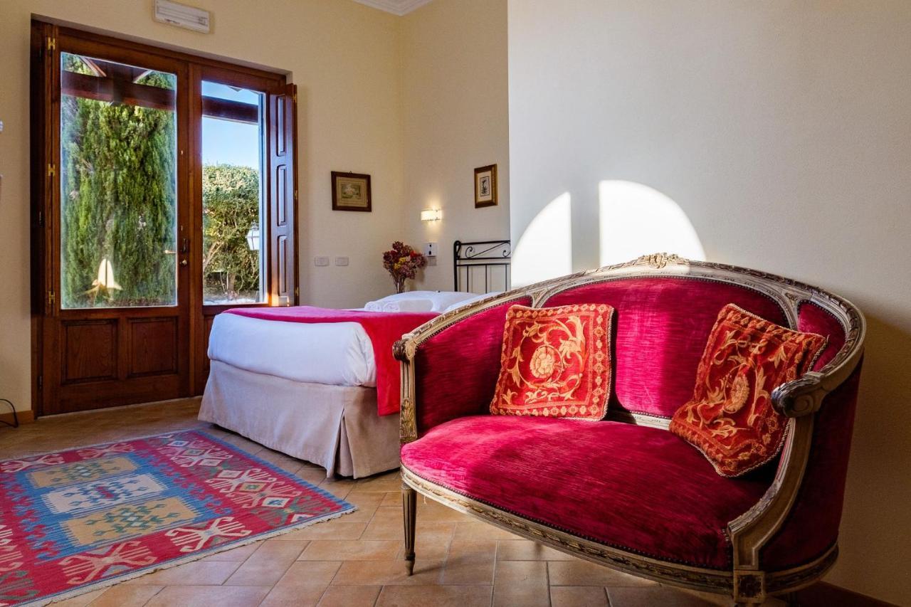 Double or Twin Room Garden View