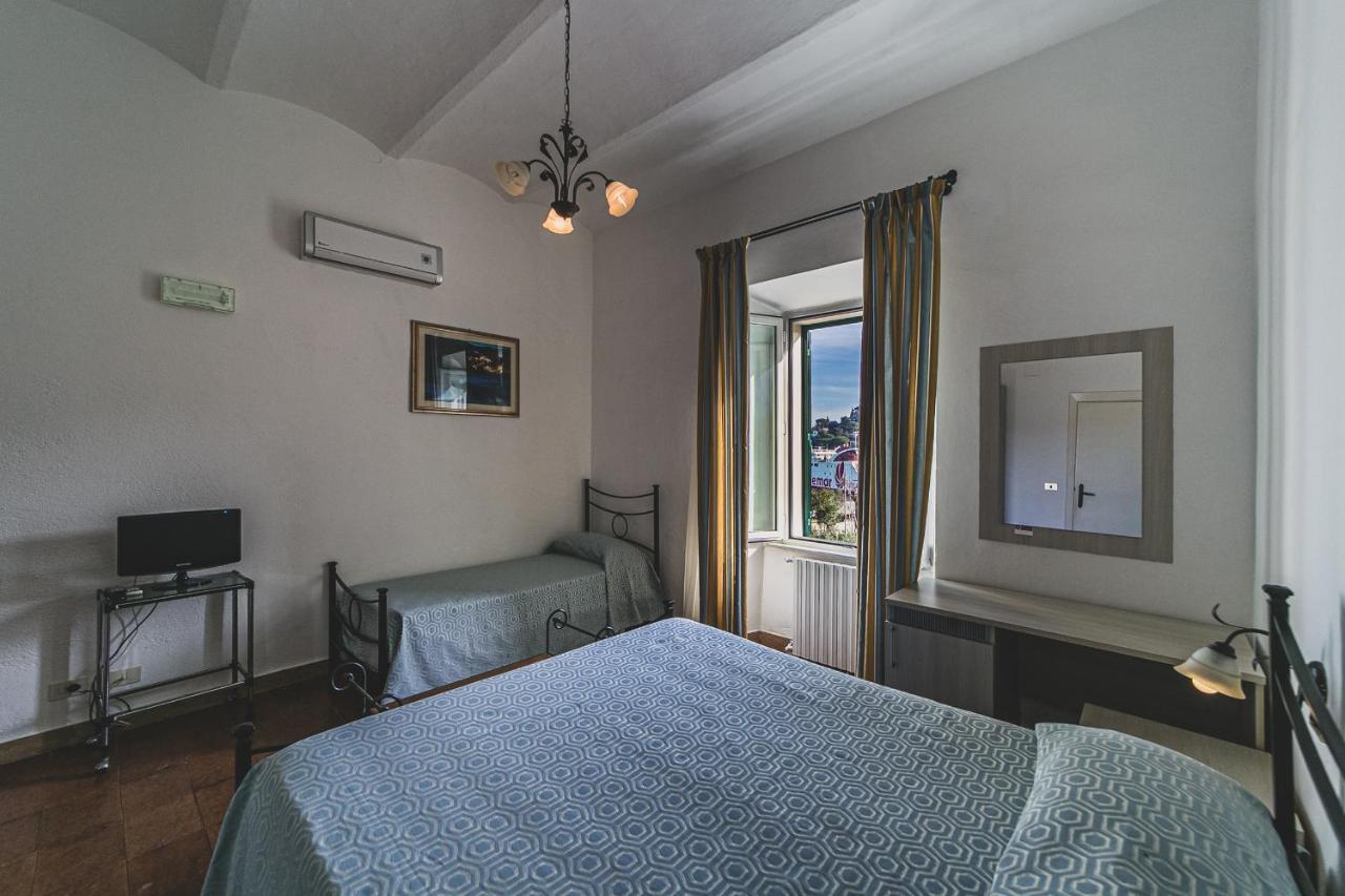 Camera Tripla Standard con Vista Mare