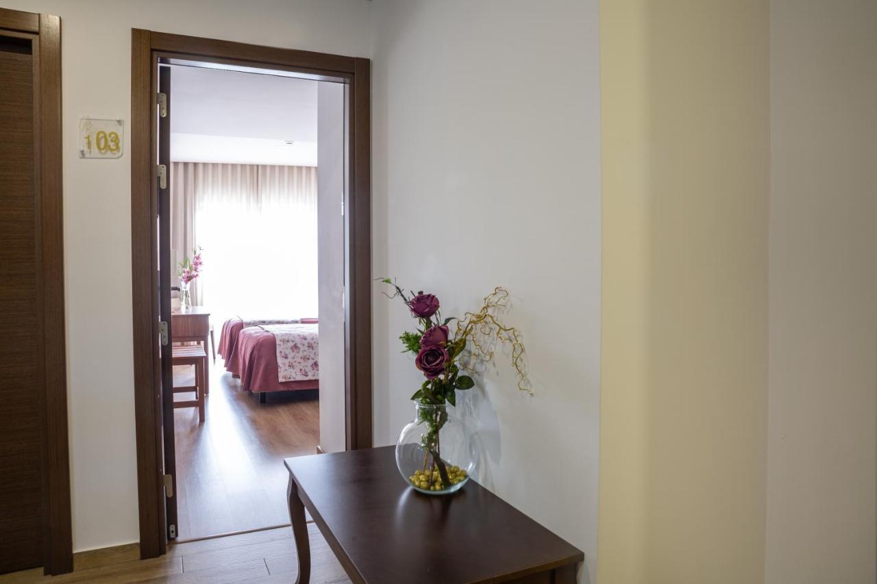 Twin Room Private Bathroom