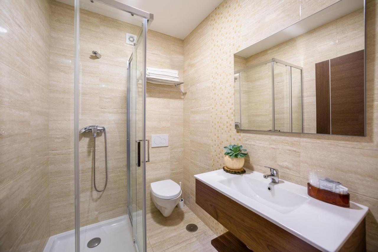Triple Room Private Bathroom
