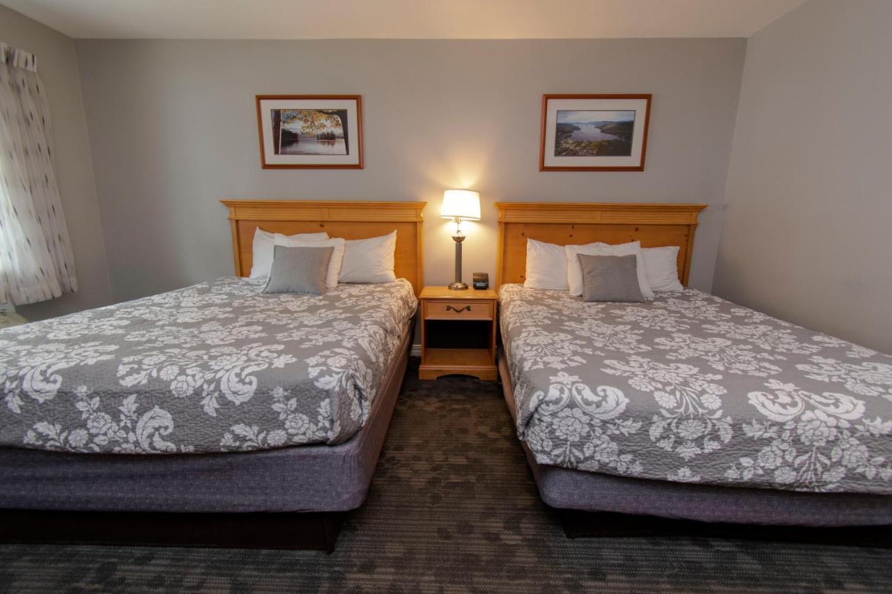 Queen Room with Two Queen Beds - Lakeside,1553975635:JPEG