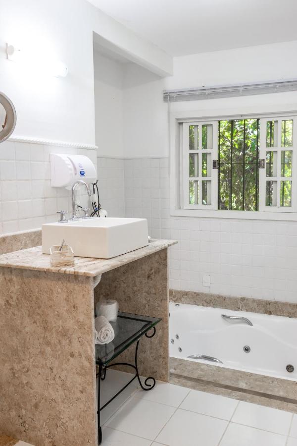 Triple Suite Hot Tub