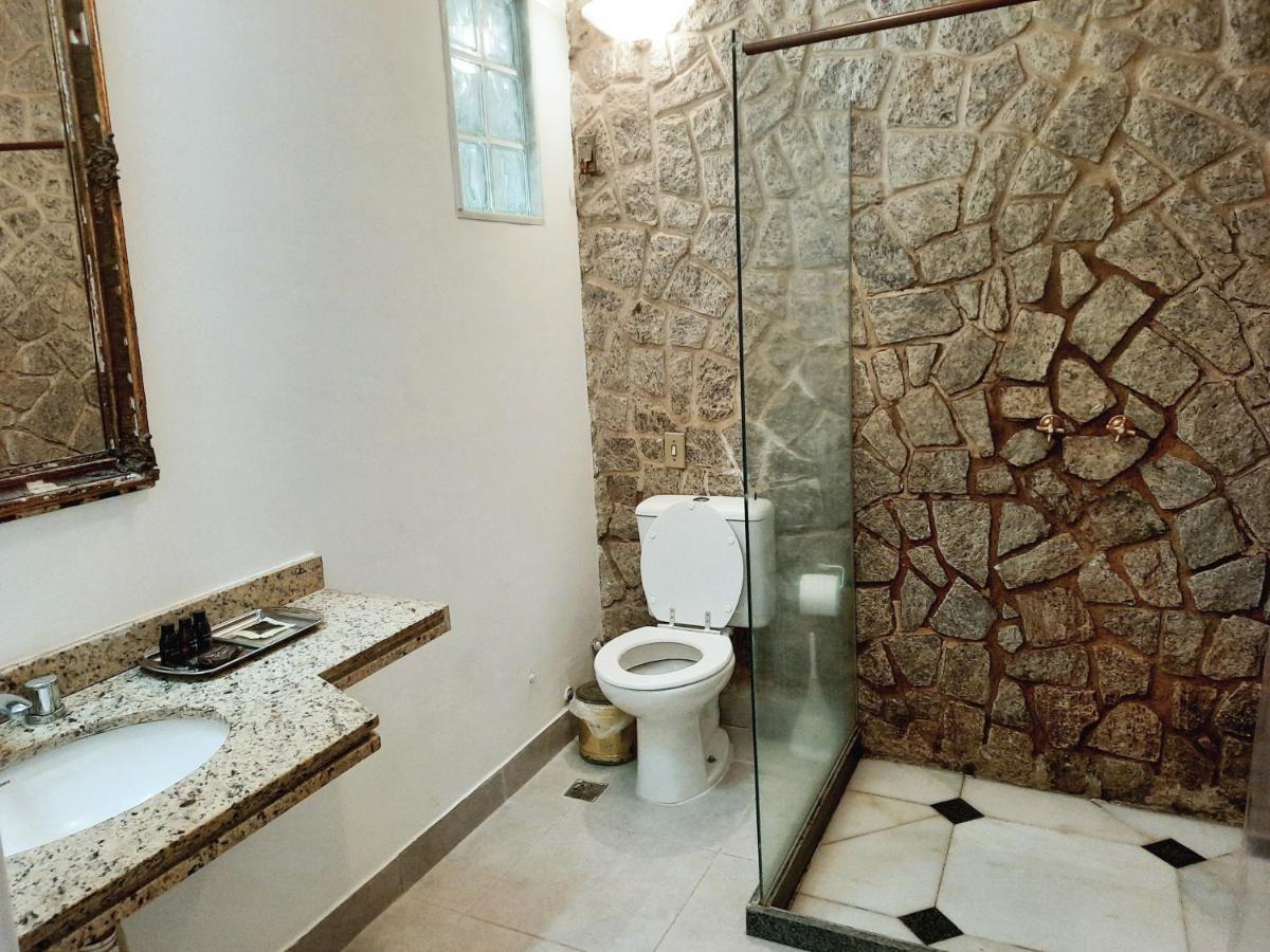 Deluxe Suite Spa Bath