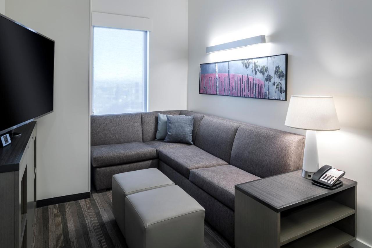 One-Bedroom King Suite Sofa Bed Kitchen