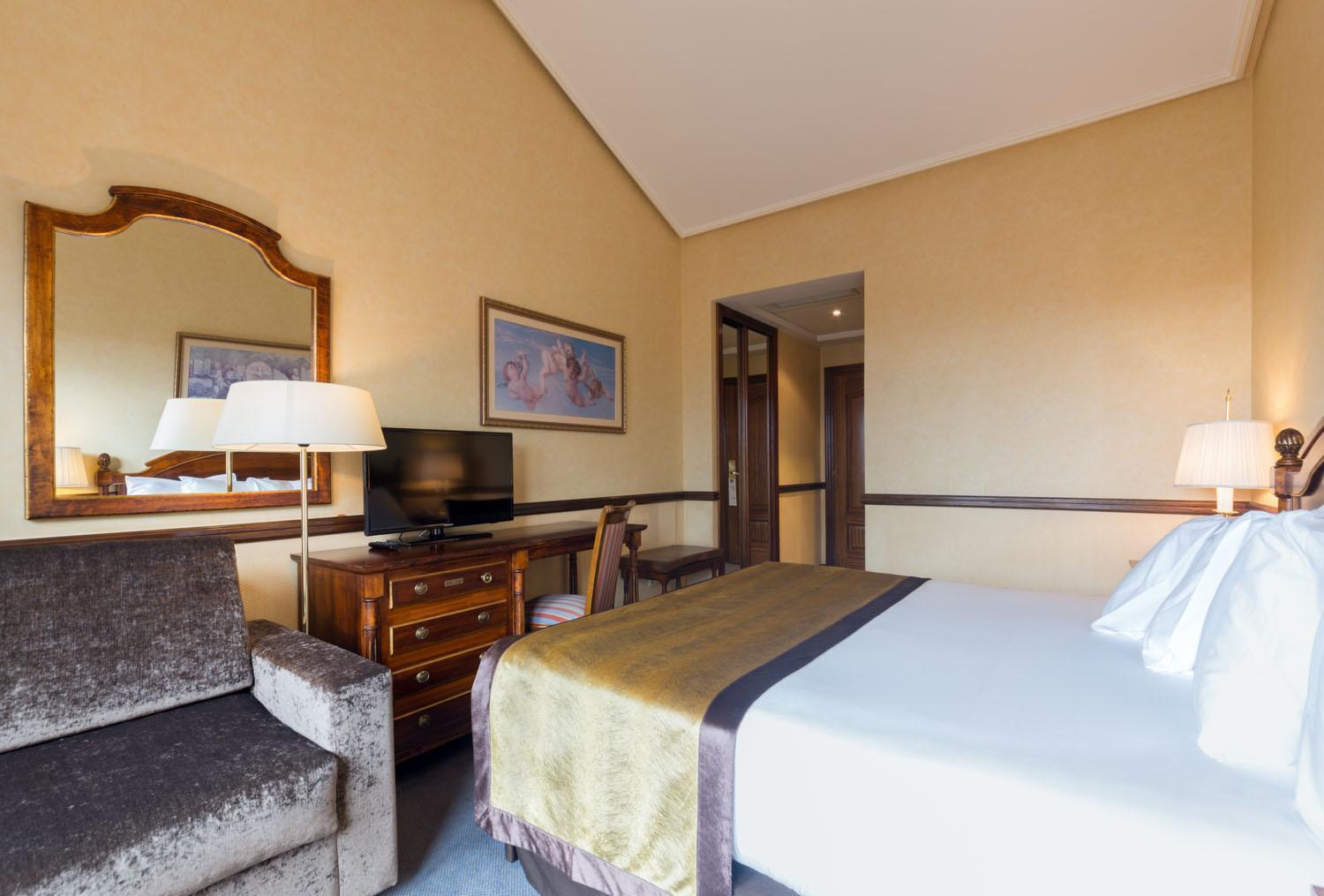 Doble room extra bed