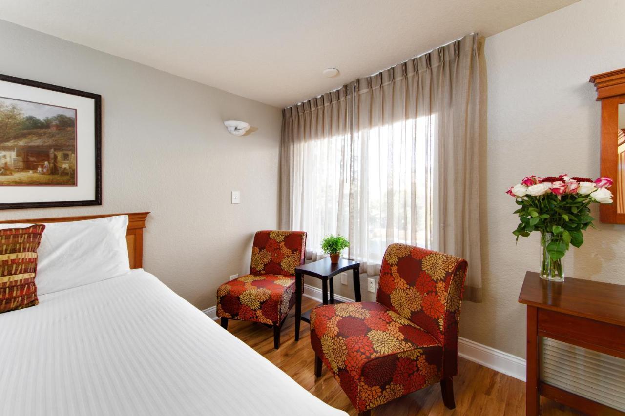 Queen Room Two Queen Beds