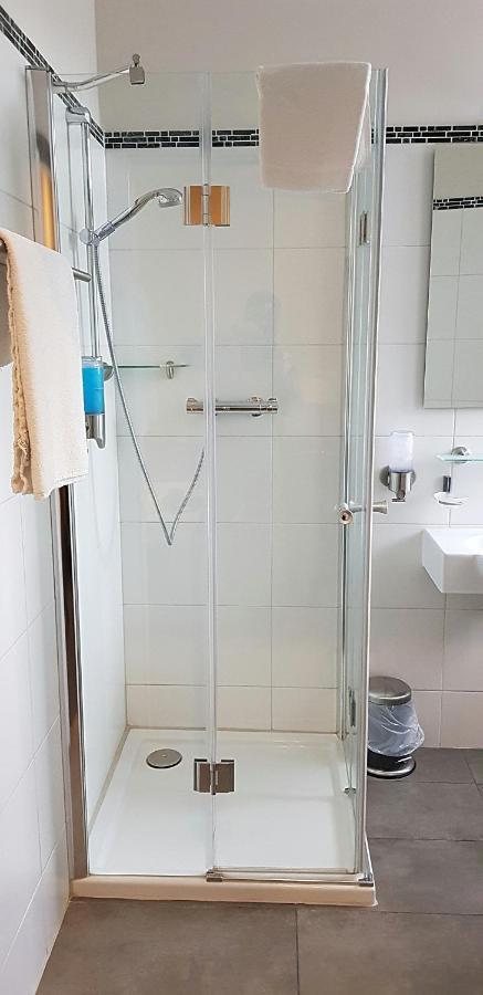 Large Single Room