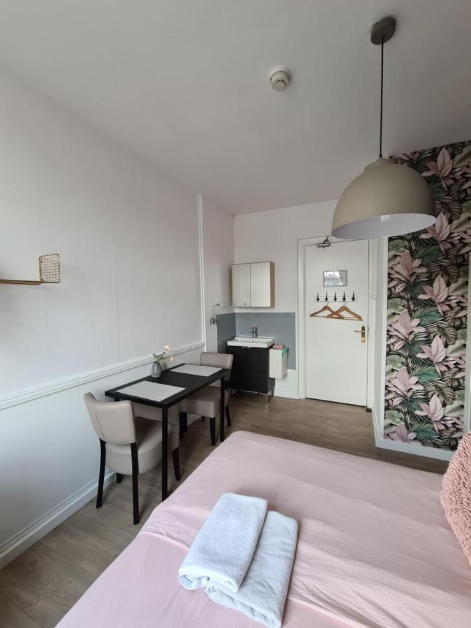 Basic Double Room