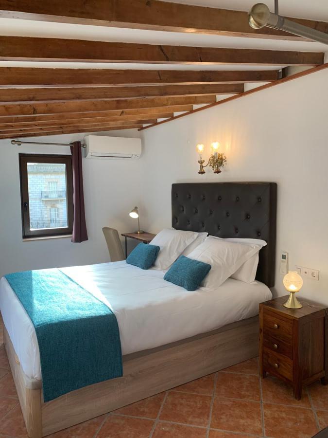 Deluxe Double Room Mountain View