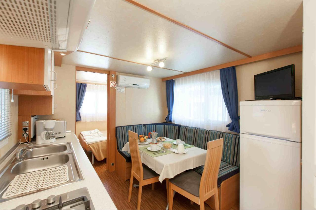 Deluxe Mobile Home
