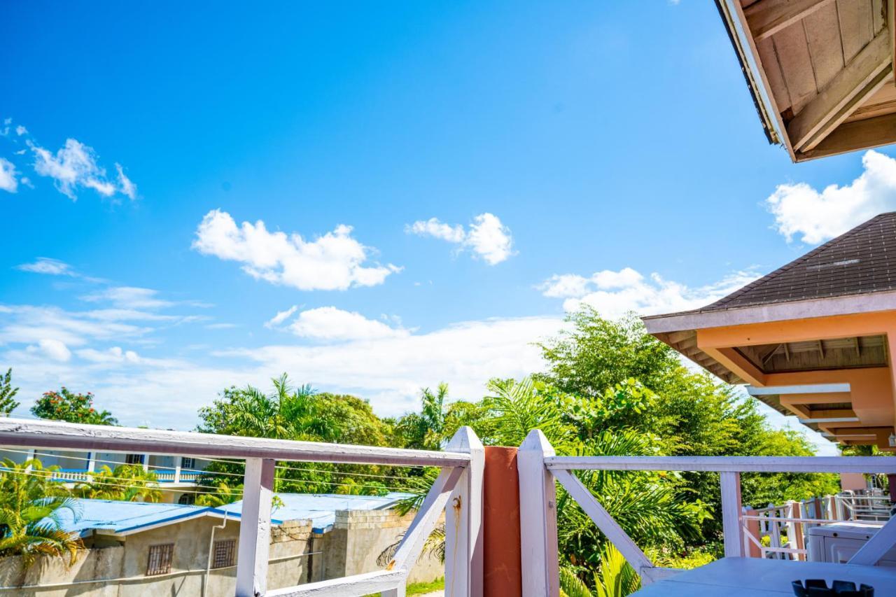 Triple Room Balcony