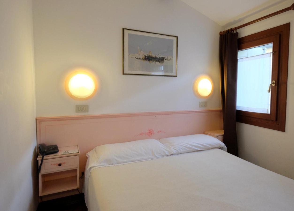 Camera Matrimoniale Economy