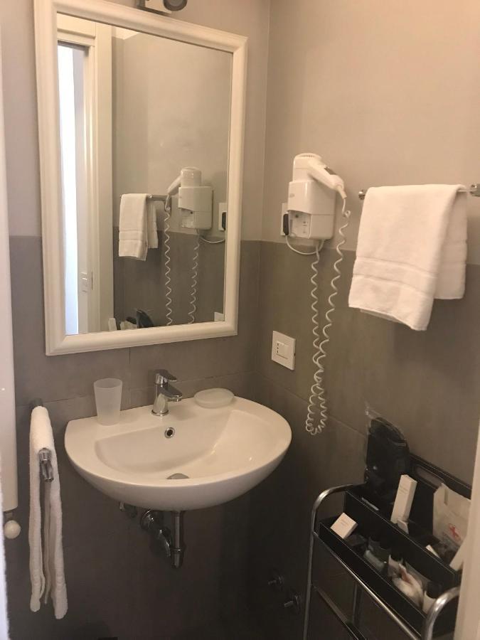 Double Room French Bed Balcony