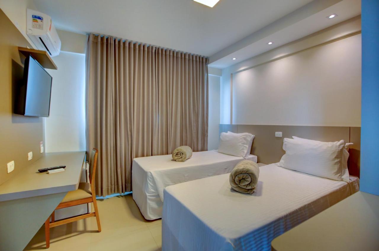 Quarto com Cama de Casal ou 2 de Solteiro