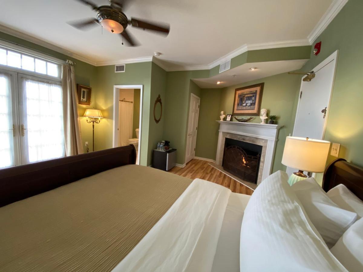 Queen Suite