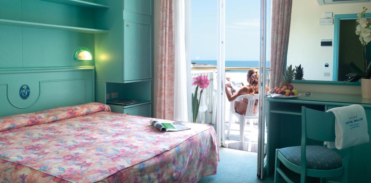 Double Room with Sea View,696827541:JPEG