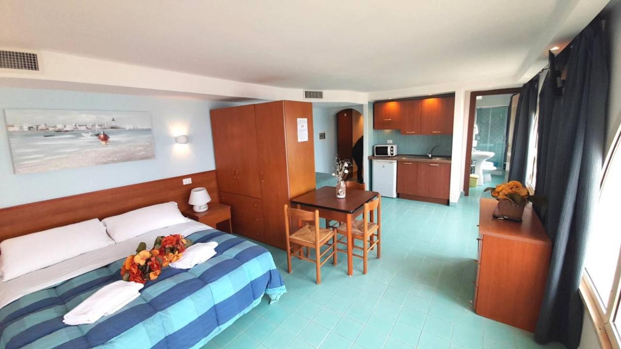 Monolocale con Vista Mare (3 Adulti)