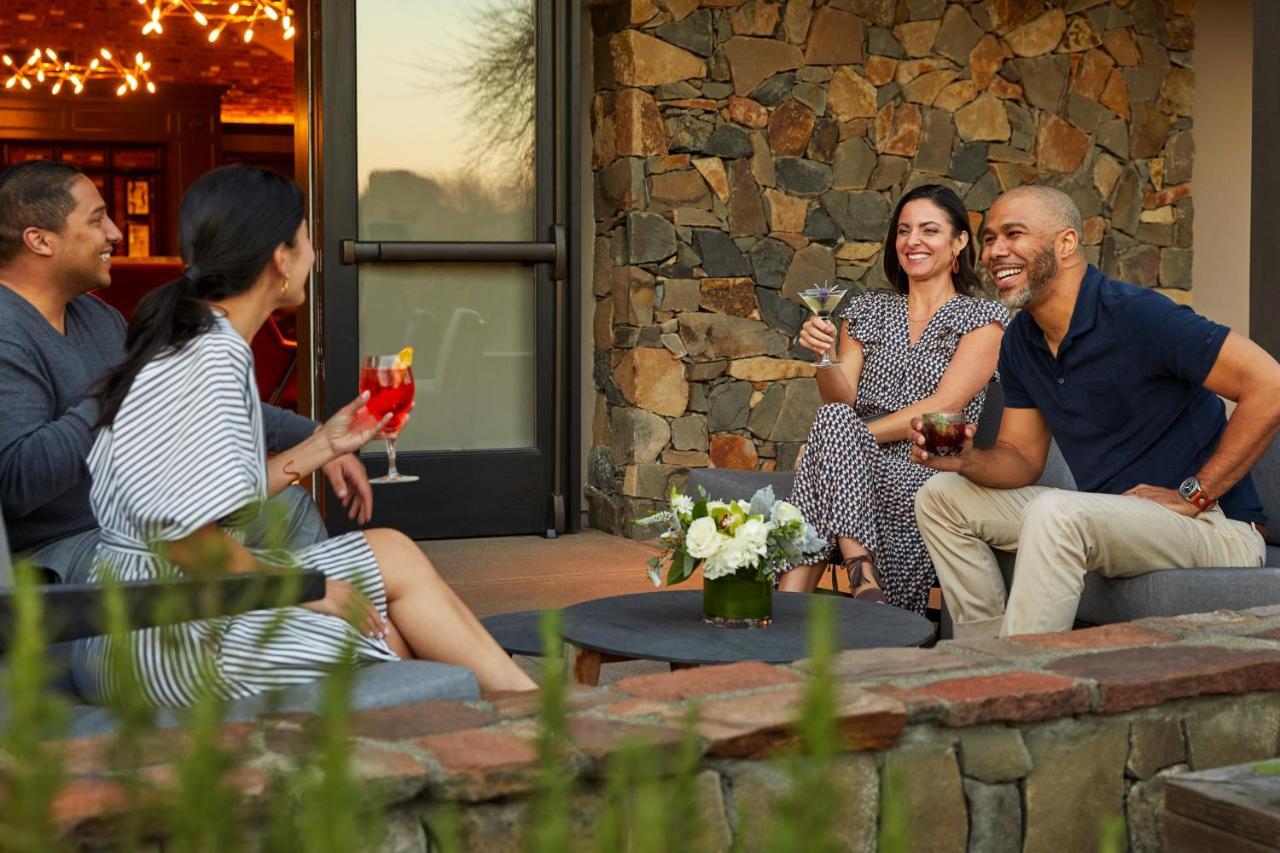 The Vintage Estate Guestroom King,1308881269:JPEG