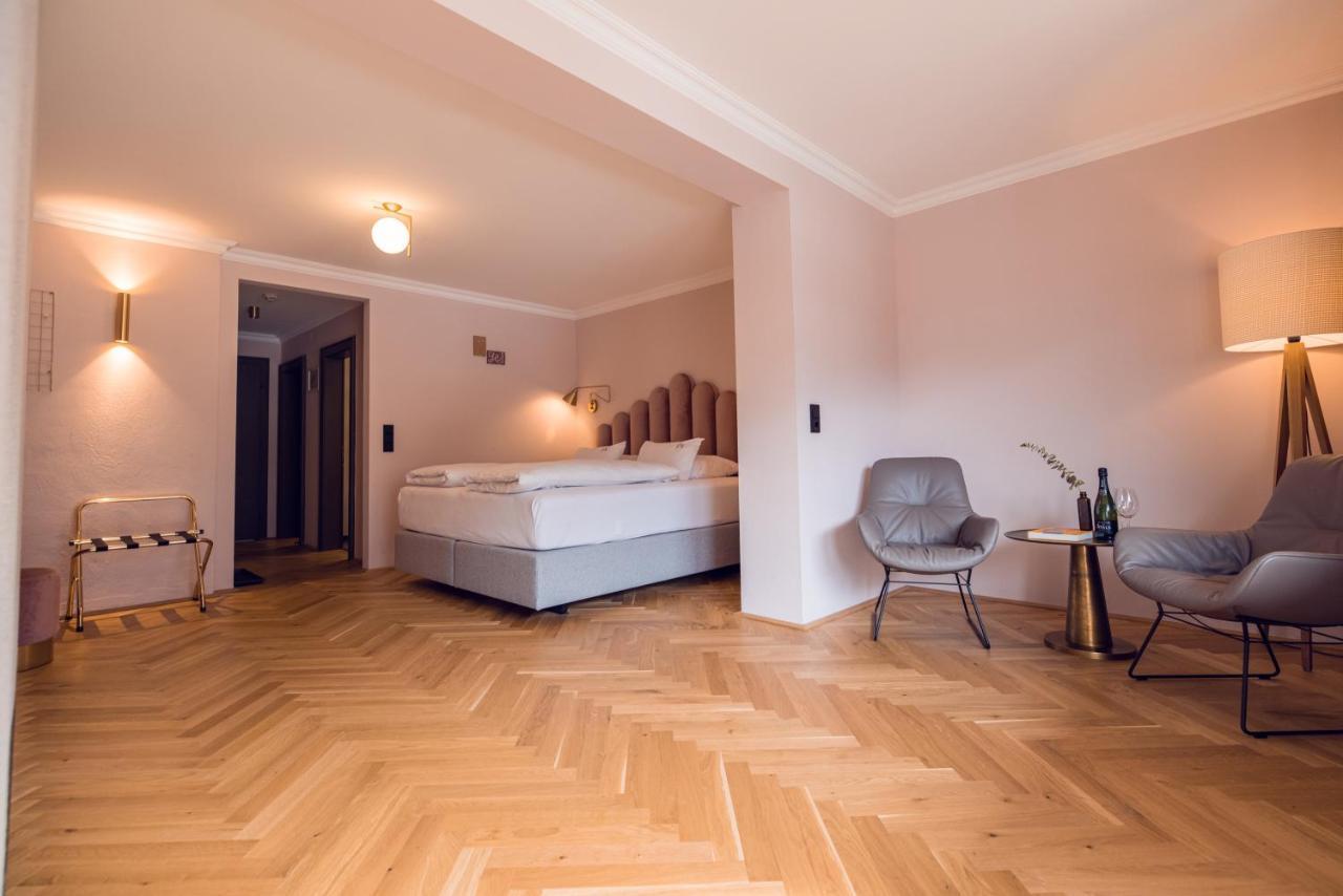 Charming Suite