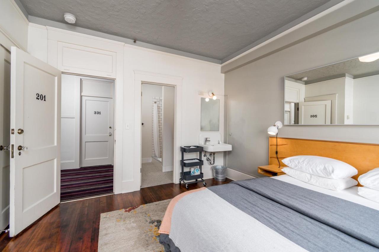 Queen Room