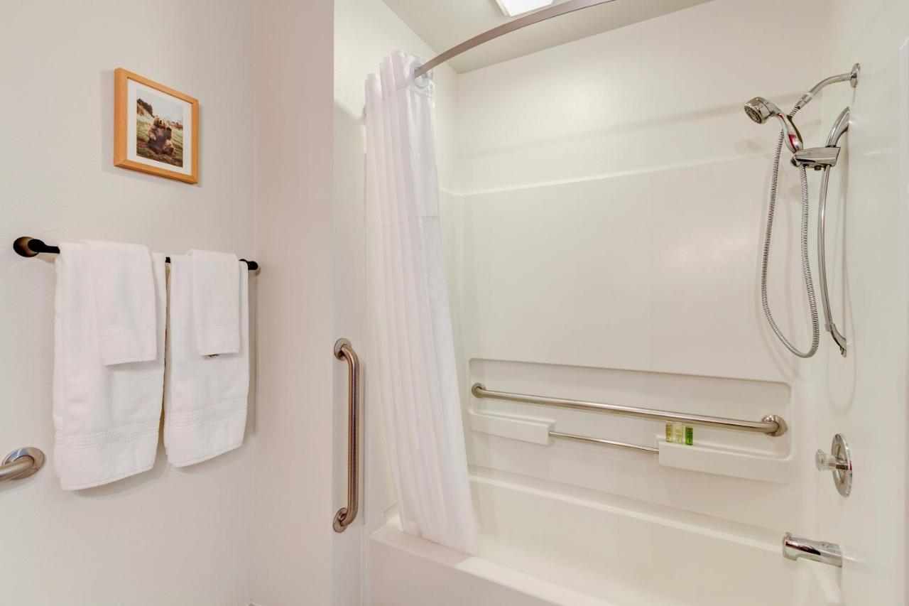 Loyal Duke Queen,1087390018:JPEG