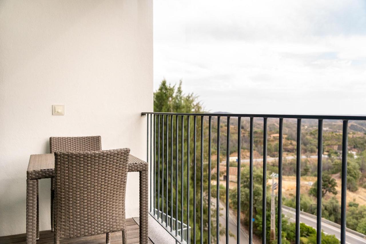 Suite Balcony Mountain View