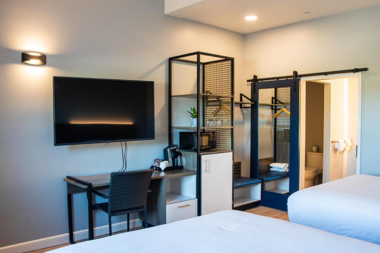 Standard Two Queen Beds