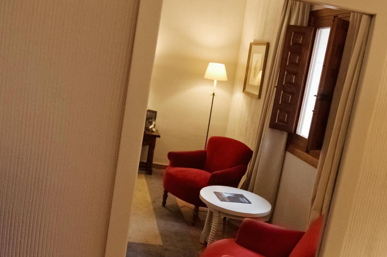 Standard Double Room (3 Adults),1214662732:JPEG