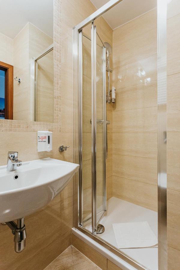 Two-Bedroom Apartment Water View