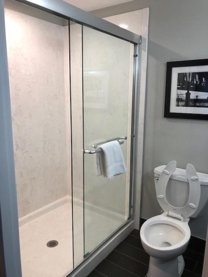 Standard King Suite