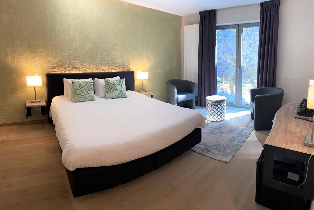 Deluxe Double Room Bath