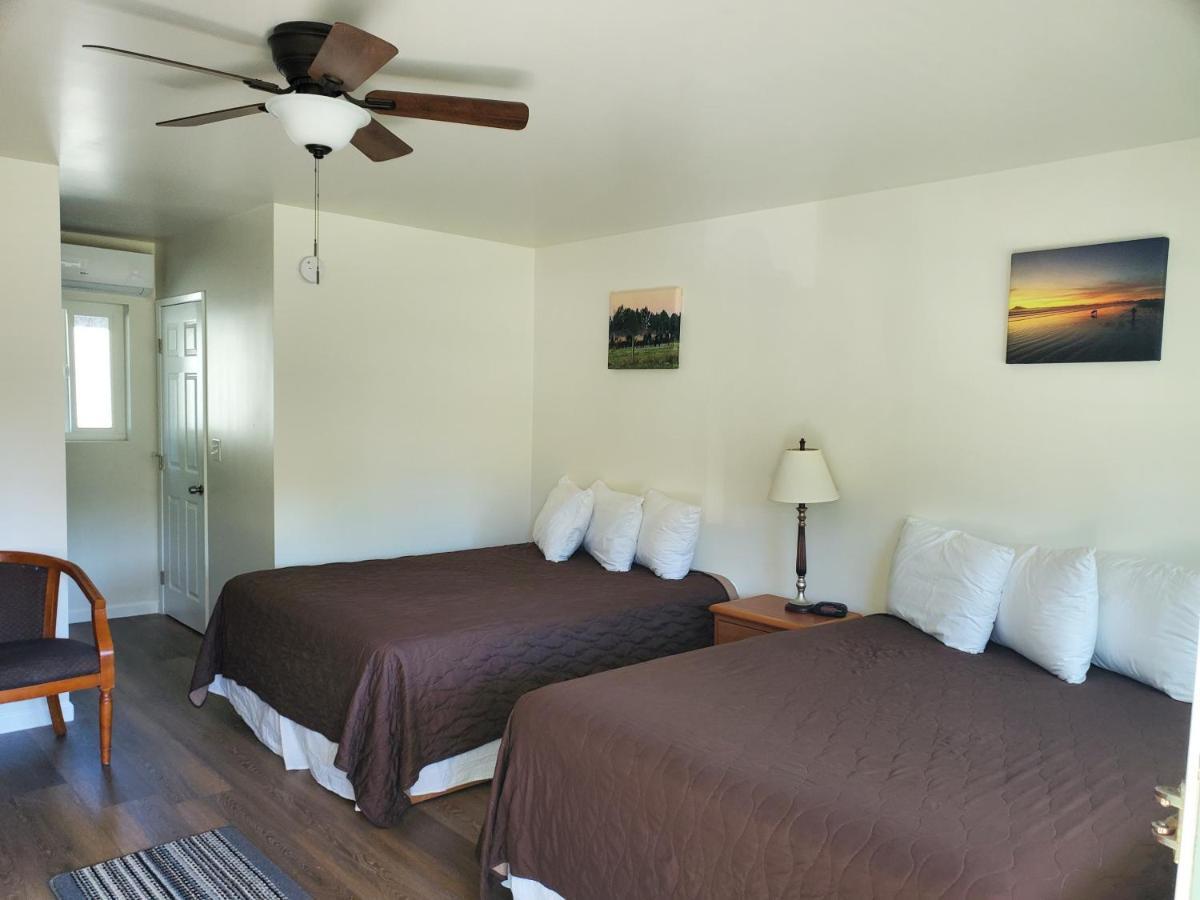 Queen Room Two Queen Beds