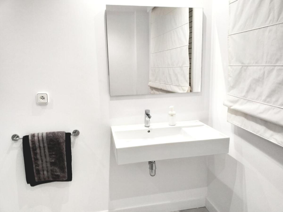 Twin Room Bathroom