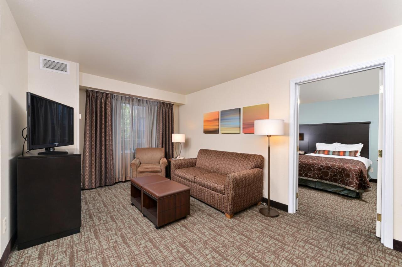 One-Bedroom Suite Two Double Beds