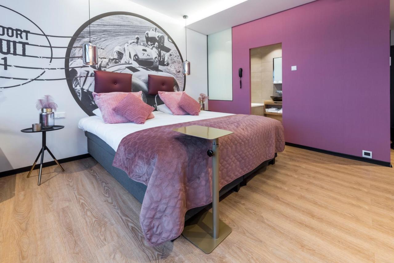 Large Room Bathtub