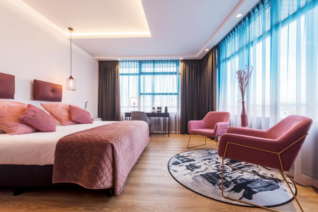 Large Room Sloping Sea View