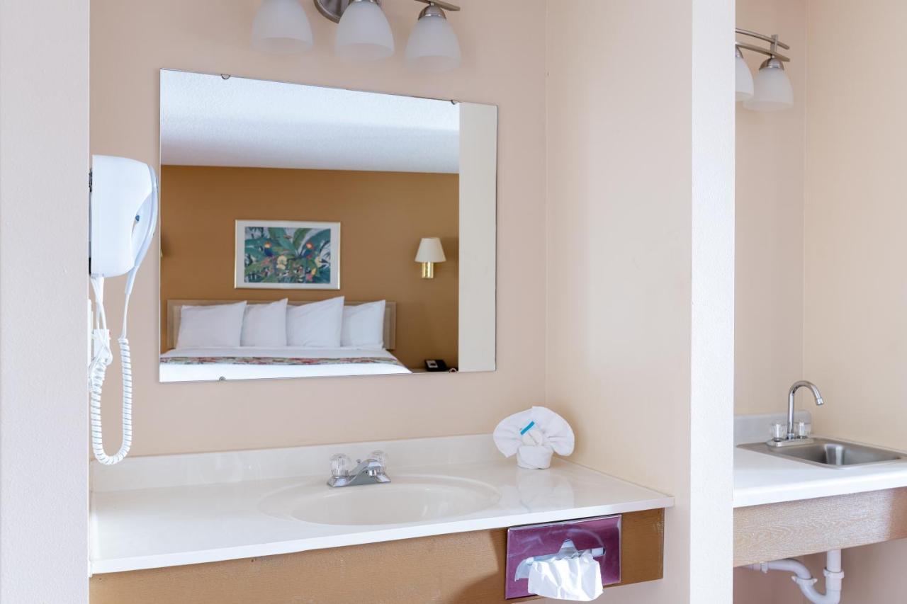 2 Queen Room Balcony