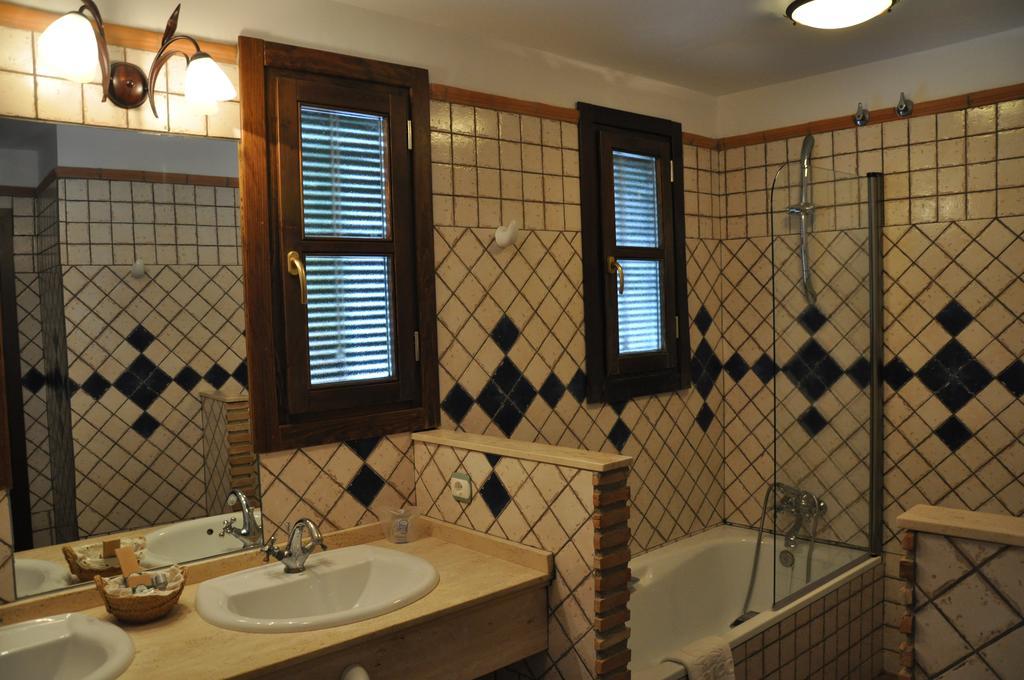 Double Room,1226875406:JPEG