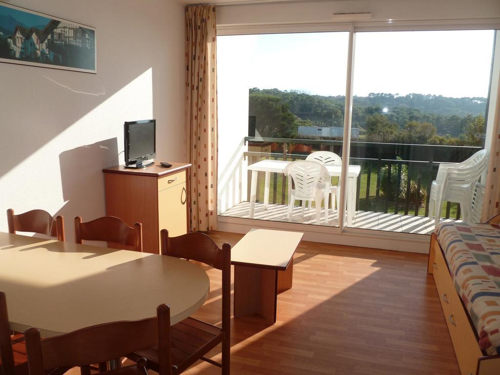 Two-Bedroom Apartment,109273455:JPEG